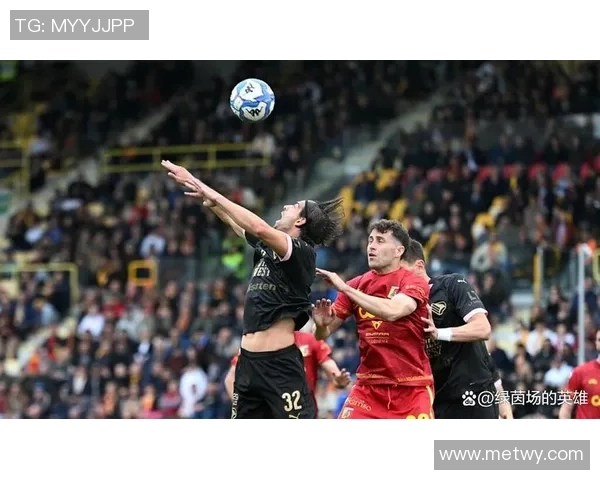 巴里足球俱乐部球星风采揭秘 从绿茵场到荣耀背后的故事